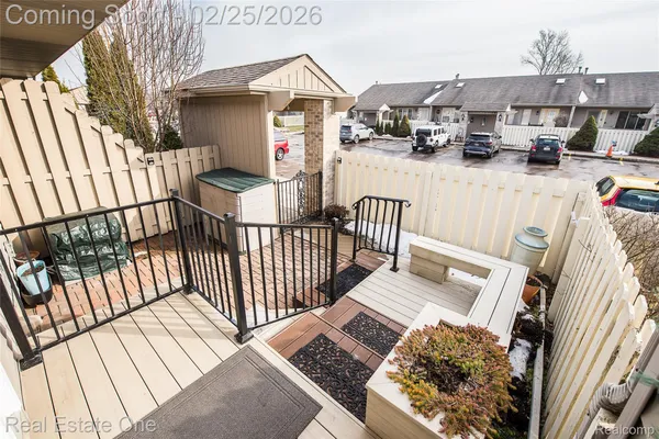Property Slideshow image 3 of 38 | 62351 arlington cir unit 3, South Lyon, MI, 48178
