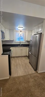 Property Slideshow image 3 of 20 | 61315 heritage blvd # 4, South Lyon, MI, 48178