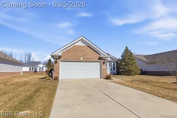 Property Slideshow image 2 of 39 | 26442 st clair dr, Brownstownchartertownship_wayne, MI, 48134