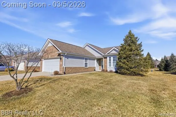 Property Slideshow image 3 of 39 | 26442 st clair dr, Brownstownchartertownship_wayne, MI, 48134