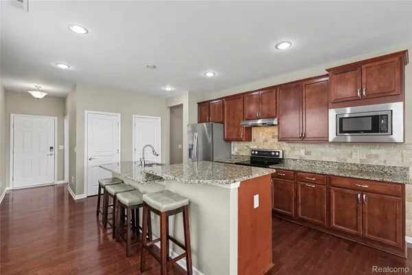 Property Slideshow image 3 of 26 | 9444 saint andrews dr, Grandblancchartertownship_genesee, MI, 48439