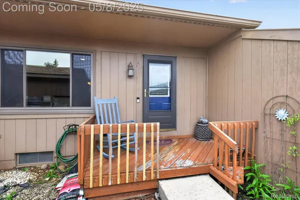 Property Slideshow image 3 of 45 | 25381 potomac dr 6, Southlyoncity_oakland, MI, 48178