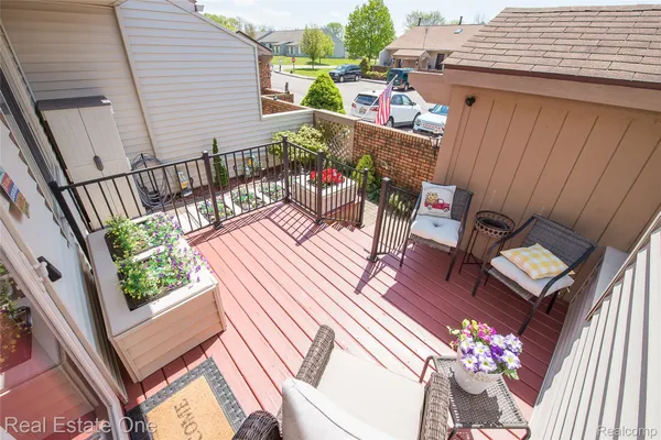 Property Slideshow image 3 of 31 | 61962 yorktown dr 2, Southlyoncity_oakland, MI, 48178