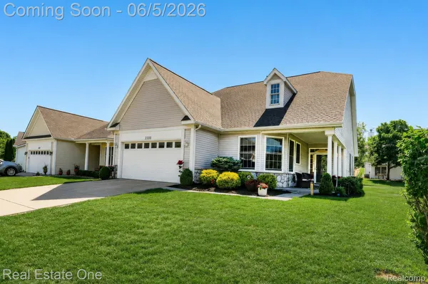 Property Slideshow image 2 of 35 | 3580 riverside dr, Auburnhillscity_oakland, MI, 48326
