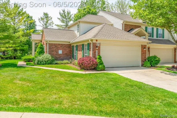 Property Slideshow image 2 of 51 | 49105 hawksburry rd, Cantonchartertownship_wayne, MI, 48188