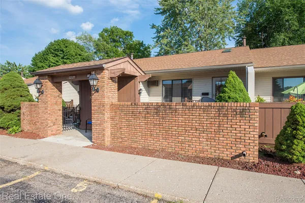 Property Slideshow image 2 of 36 | 62177 ticonderoga 4, Southlyoncity_oakland, MI, 48178