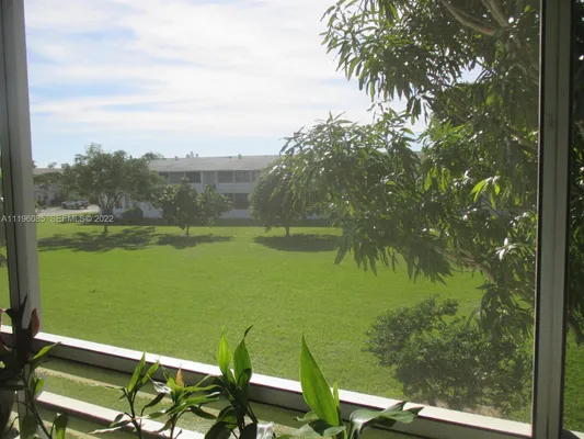Property Slideshow image 2 of 6 | 95 kent f 95, West Palm Beach, FL, 33417