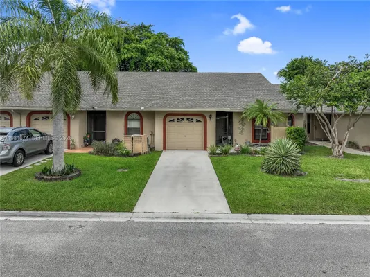 Property Slideshow image 2 of 48 | 7641 nw 99th ave, Tamarac, FL, 33321