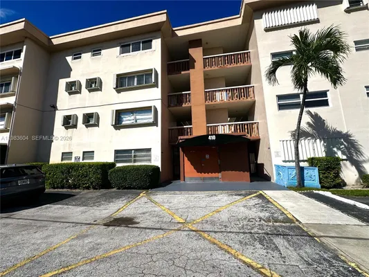 Property Slideshow image 2 of 13 | 410 se 2nd st 102, Hallandale Beach, FL, 33009