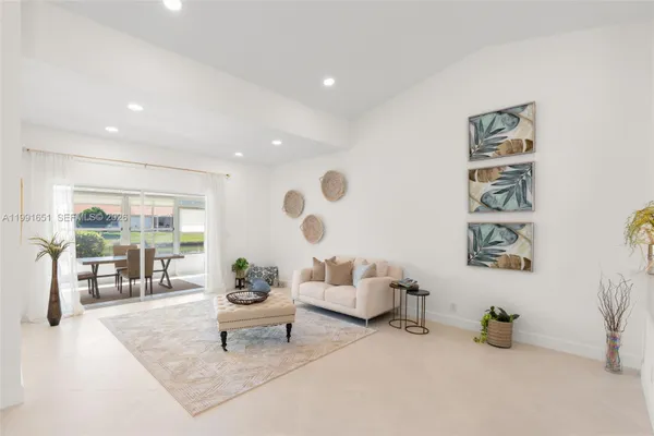 Property Slideshow image 3 of 62 | 15465 lake magnolia pl, Delray Beach, FL, 33484