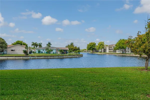 Property Slideshow image 3 of 34 | 9150 lime bay blvd 110, Tamarac, FL, 33321