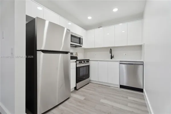 Property Slideshow image 3 of 13 | 1301 sw 134th way 213b, Pembroke Pines, FL, 33027
