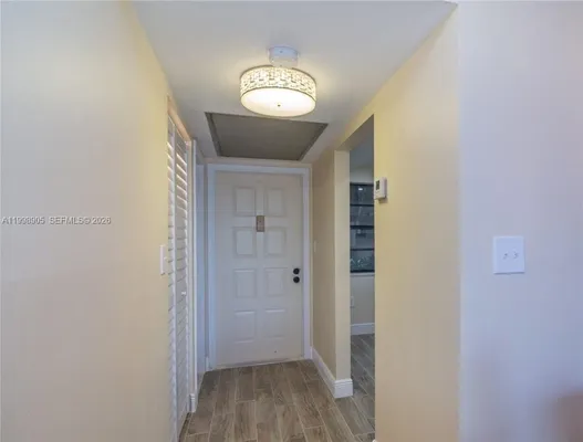 Property Slideshow image 3 of 31 | 1100 colony point cir 105, Pembroke Pines, FL, 33026