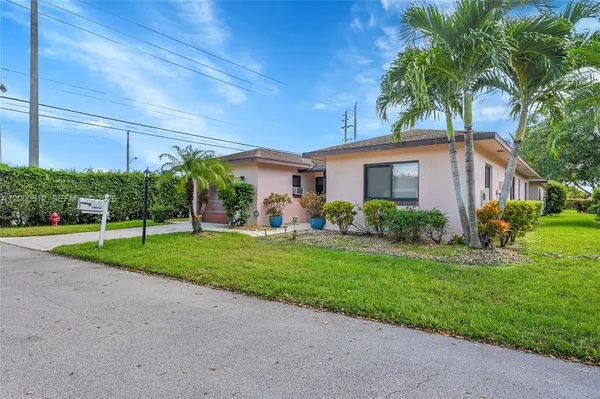 Property Slideshow image 2 of 47 | 14664 bonaire blvd 91, Delray Beach, FL, 33446