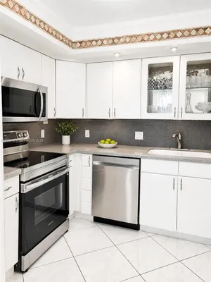 Property Slideshow image 3 of 12 | 2050 newcastle c 2050 2050, Boca Raton, FL, 33434