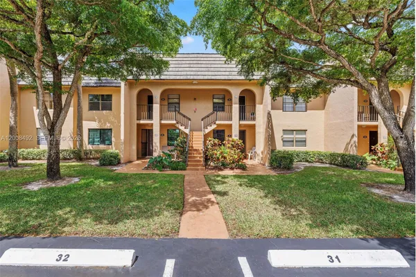 Property Slideshow image 2 of 42 | 145 lake nancy ln 230, West Palm Beach, FL, 33411