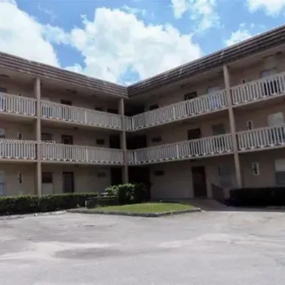Property Slideshow image 2 of 18 | 5860 nw 64th ave 106, Tamarac, FL, 33319