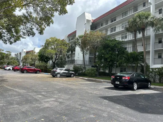 Property Slideshow image 2 of 47 | 3597 birdie dr 308, Greenacres, FL, 33460