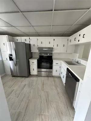 Property Slideshow image 3 of 31 | 3571 inverrary dr 202, Lauderhill, FL, 33319