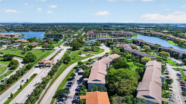 Property Slideshow image 3 of 33 | 800 sw 137th ave 411g, Pembroke Pines, FL, 33027