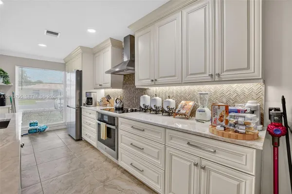 Property Slideshow image 3 of 40 | 8749 belle aire dr, Boca Raton, FL, 33433