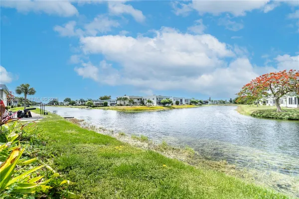 Property Slideshow image 2 of 46 | 145 brittany d 145 145, Delray Beach, FL, 33446