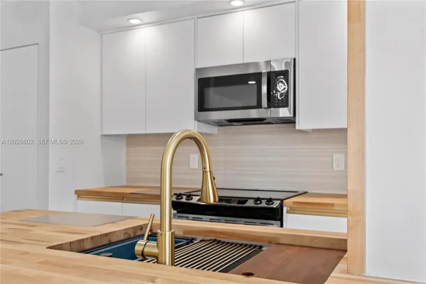 Property Slideshow image 2 of 24 | 7511 s oriole blvd 201, Delray Beach, FL, 33446