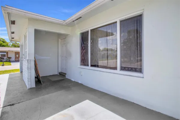 Property Slideshow image 2 of 27 | 7005 nw 11th ct, Margate, FL, 33063