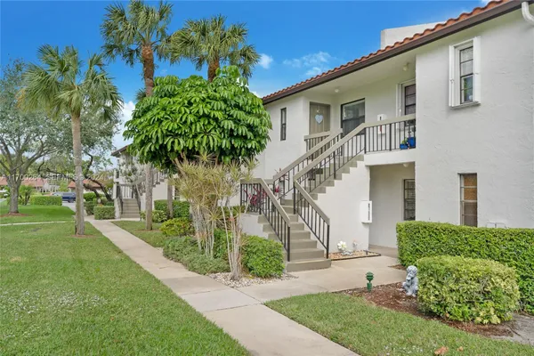 Property Slideshow image 3 of 15 | 21364 cypress hammock dr 1h, Boca Raton, FL, 33428