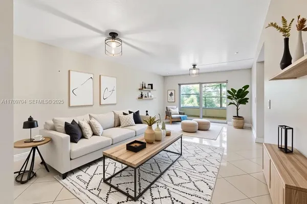 Property Slideshow image 3 of 38 | 900 sw 125th way 304r, Pembroke Pines, FL, 33027