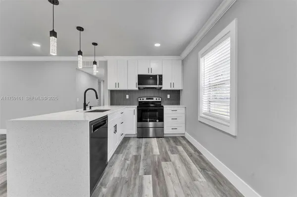 Property Slideshow image 3 of 45 | 38 flanders a 38 38, Delray Beach, FL, 33484