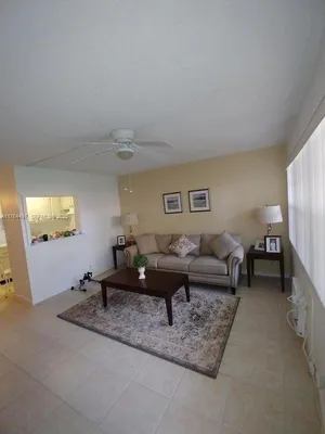 Property Slideshow image 2 of 9 | 56 canterbury c c, West Palm Beach, FL, 33417