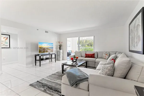 Property Slideshow image 2 of 50 | 5876 regal glen dr 101, Boynton Beach, FL, 33437