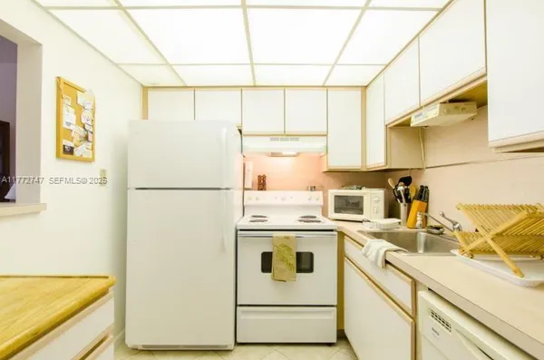 Property Slideshow image 3 of 9 | 251 mansfield f 251f 251f, Boca Raton, FL, 33434