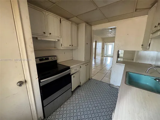 Property Slideshow image 2 of 17 | 270 ne 191st st 108, Miami, FL, 33179