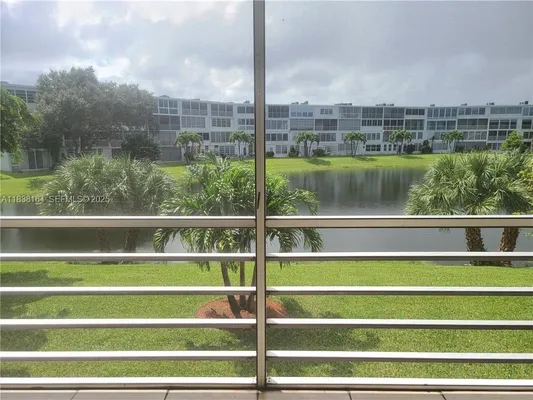 Property Slideshow image 3 of 10 | 82 oakridge g 82 82, Deerfield Beach, FL, 33442