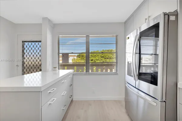 Property Slideshow image 3 of 32 | 2101 lucaya bnd e3, Coconut Creek, FL, 33066
