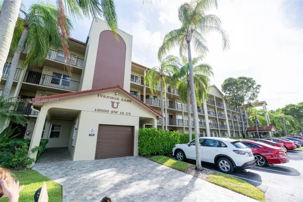 Property Slideshow image 2 of 21 | 13000 sw 15th ct 206u, Pembroke Pines, FL, 33027