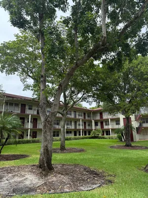Property Slideshow image 3 of 24 | 150 sw 134th way 101r, Pembroke Pines, FL, 33027