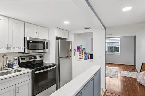 Property Slideshow image 3 of 27 | 2012 s federal hwy 105, Boynton Beach, FL, 33435