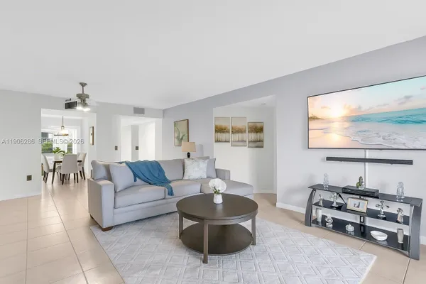 Property Slideshow image 2 of 23 | 801 sw 138th ave 310e, Pembroke Pines, FL, 33027