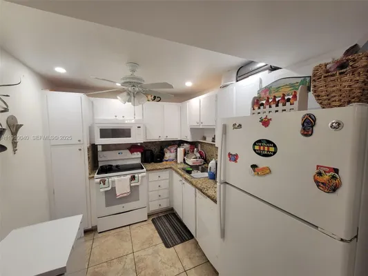 Property Slideshow image 2 of 7 | 1400 saint charles pl 215, Pembroke Pines, FL, 33026