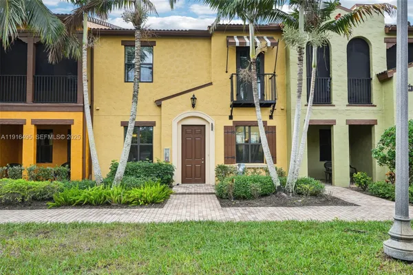 Property Slideshow image 2 of 27 | 9064 capistrano st n 5004, Naples, FL, 34113