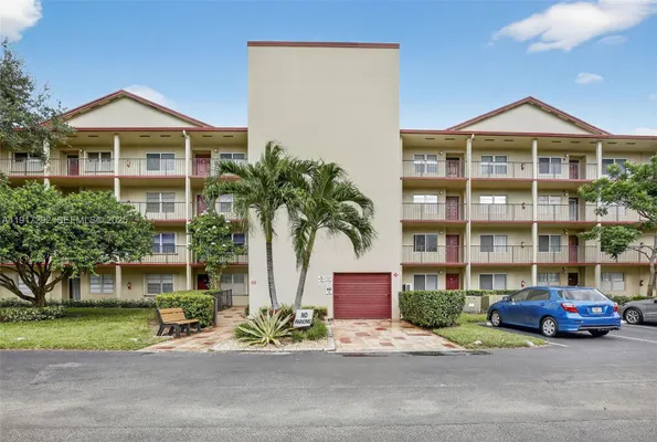 Property Slideshow image 2 of 33 | 701 sw 128th ave 310f, Pembroke Pines, FL, 33027