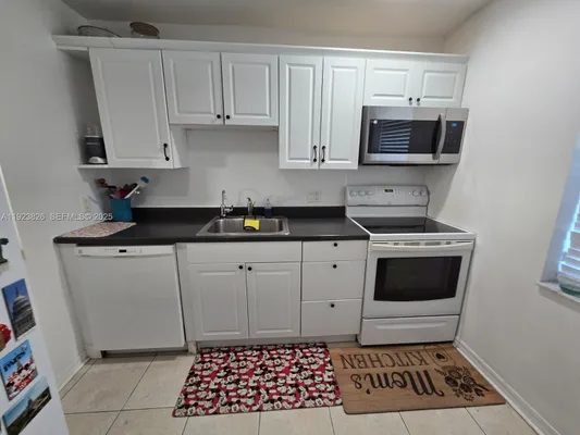 Property Slideshow image 2 of 8 | 7837 golf cir dr 310, Margate, FL, 33063