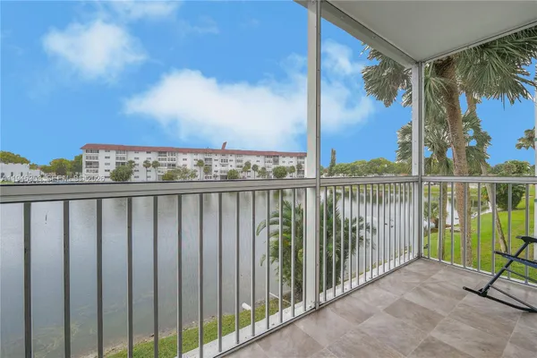 Property Slideshow image 2 of 34 | 4751 nw 21st st 211, Lauderhill, FL, 33313