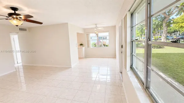 Property Slideshow image 3 of 12 | 573 durham u 573 573, Deerfield Beach, FL, 33442