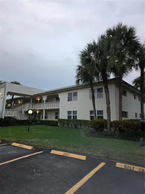 Property Slideshow image 2 of 48 | 2805 victoria way h2, Coconut Creek, FL, 33066