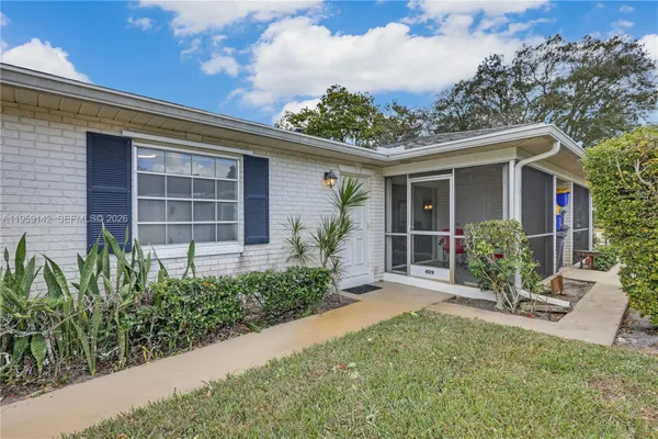 Property Slideshow image 2 of 34 | 10115 44th way s 409, Boynton Beach, FL, 33436