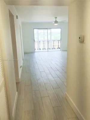 Property Slideshow image 2 of 21 | 215 se 3rd ave 307c, Hallandale Beach, FL, 33009